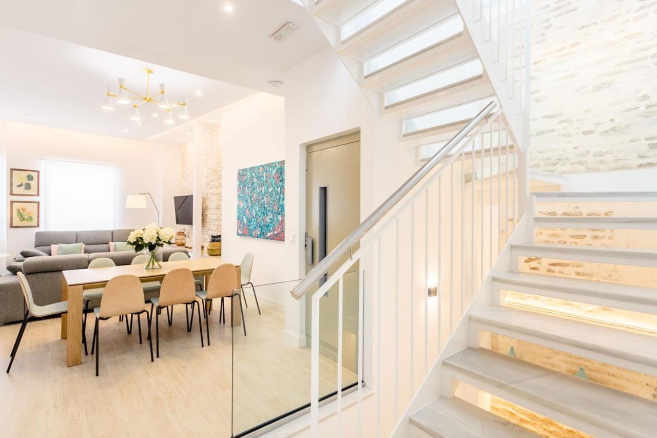Espectacular Casa De 6 Dormitorios, 7 Banos Y 2 Terrazas Севилья Экстерьер фото