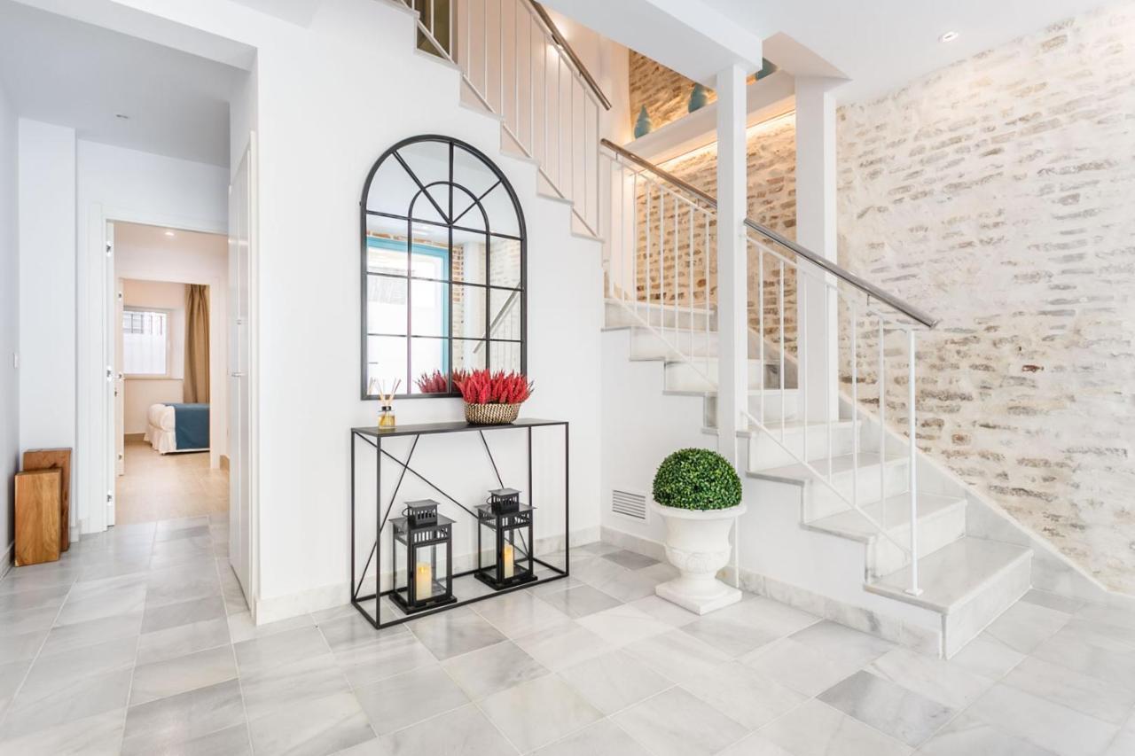 Espectacular Casa De 6 Dormitorios, 7 Banos Y 2 Terrazas Севилья Экстерьер фото